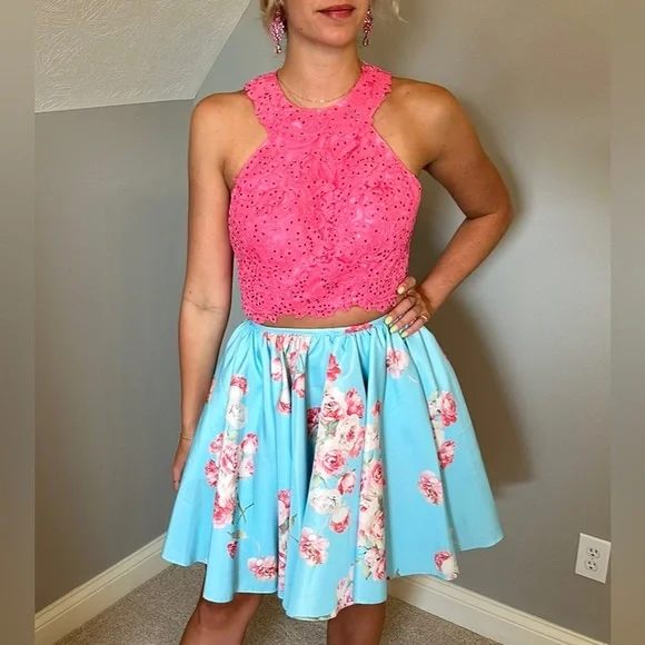 Sherri Hill | Dresses | Sherri Hill 32245 Floral Two Piece Halter | Poshmark Sherri Hill | Dresses | Sherri Hill 32245 Floral Two Piece Halter | Poshmark